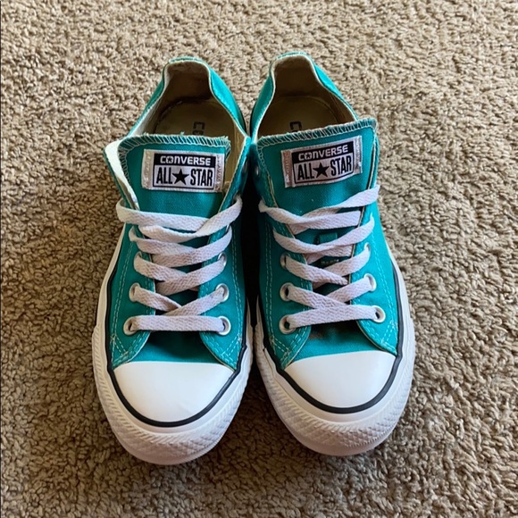 Converse Shoes - Converse All Star Low Top Chuck T Size 7